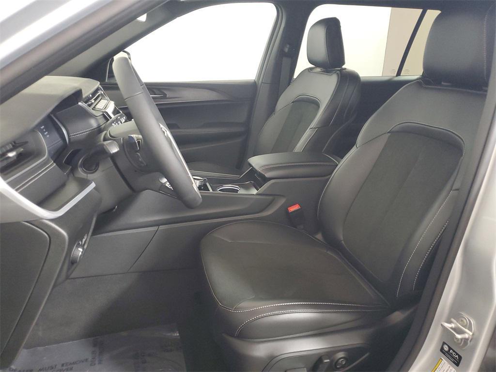 new 2025 Jeep Grand Cherokee L car, priced at $42,545