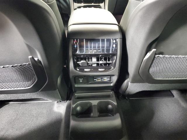 new 2025 Jeep Grand Cherokee L car, priced at $42,080