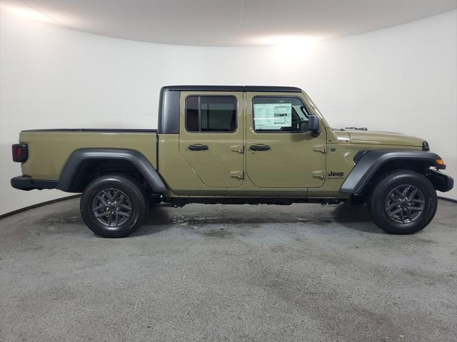 new 2025 Jeep Gladiator car, priced at $43,063