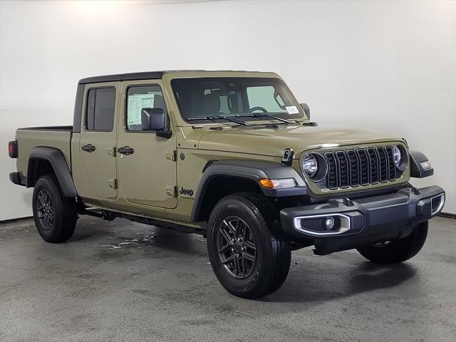 new 2025 Jeep Gladiator car, priced at $43,063