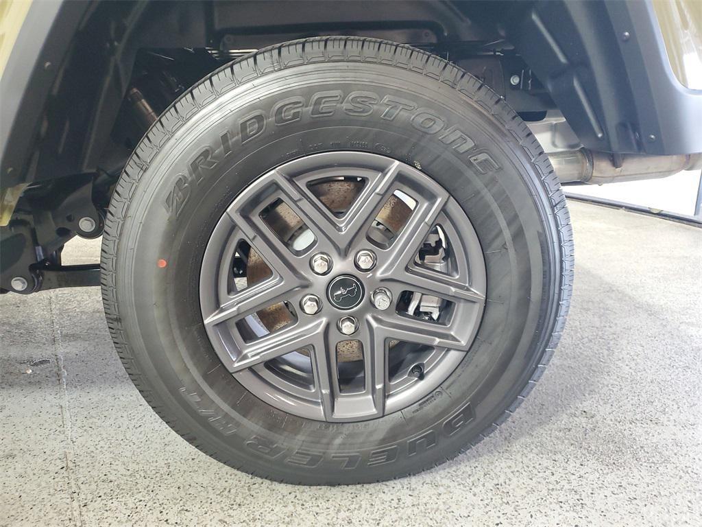 new 2025 Jeep Gladiator car, priced at $42,783