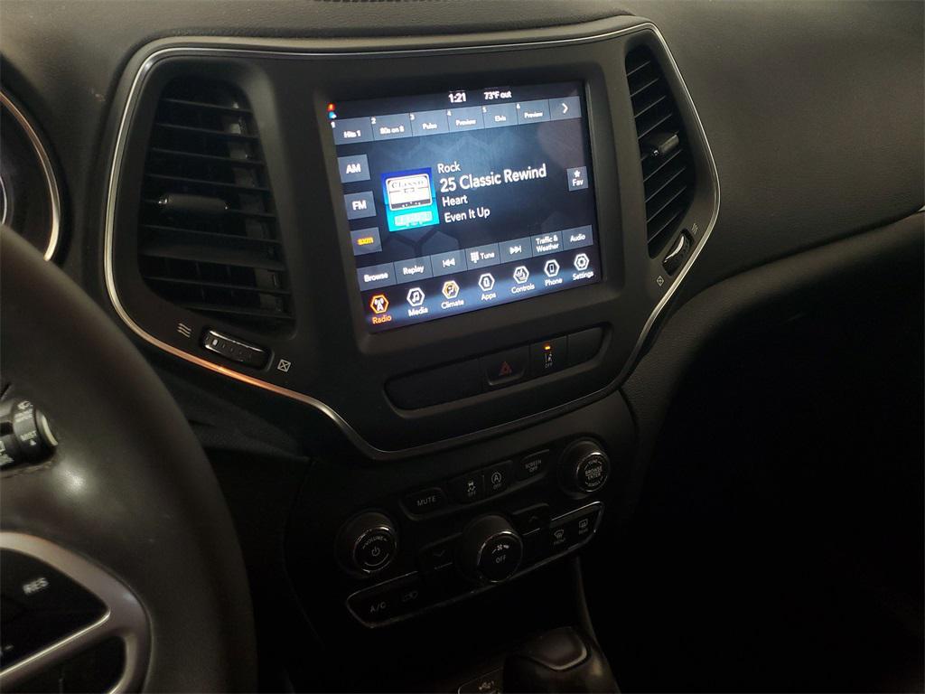 used 2022 Jeep Cherokee car, priced at $21,188