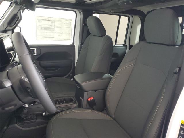 new 2025 Jeep Gladiator car, priced at $42,468