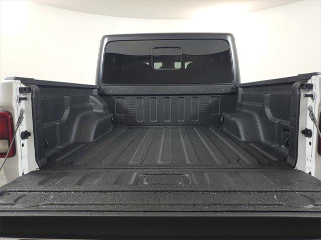 new 2025 Jeep Gladiator car, priced at $42,468