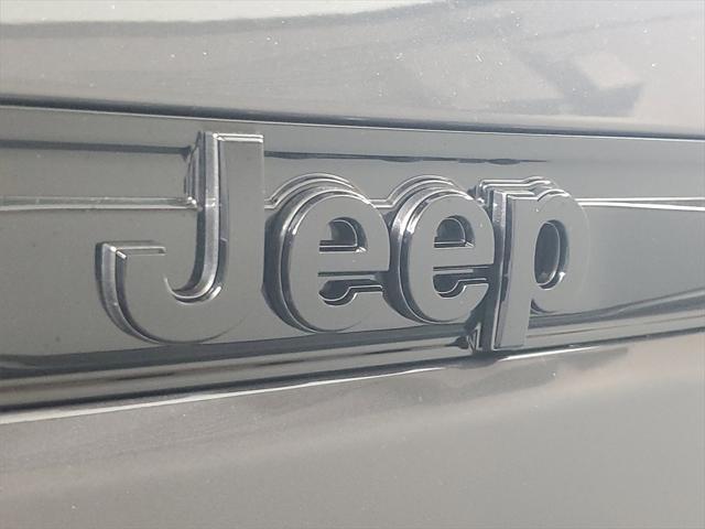new 2025 Jeep Grand Cherokee car, priced at $47,625