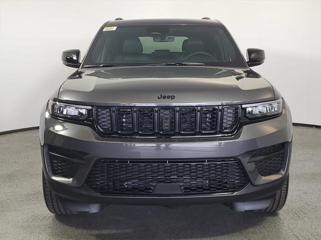 new 2025 Jeep Grand Cherokee car, priced at $47,625