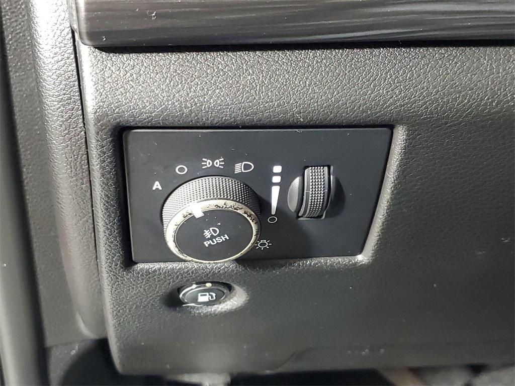 used 2021 Jeep Grand Cherokee car, priced at $14,977