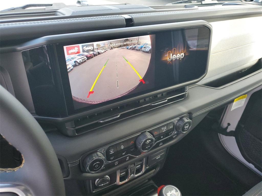 new 2025 Jeep Wrangler car, priced at $47,923