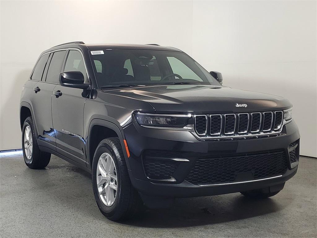 new 2025 Jeep Grand Cherokee car, priced at $33,991
