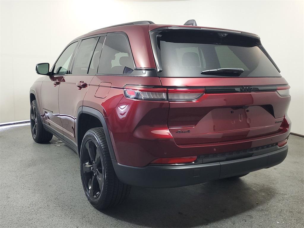 new 2025 Jeep Grand Cherokee car, priced at $52,522