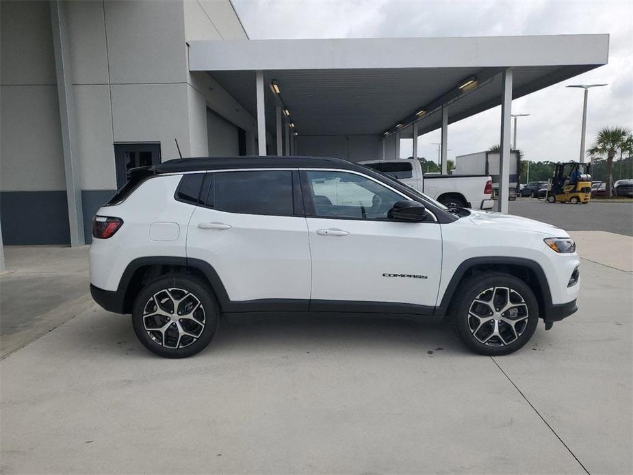 new 2024 Jeep Compass car, priced at $33,573