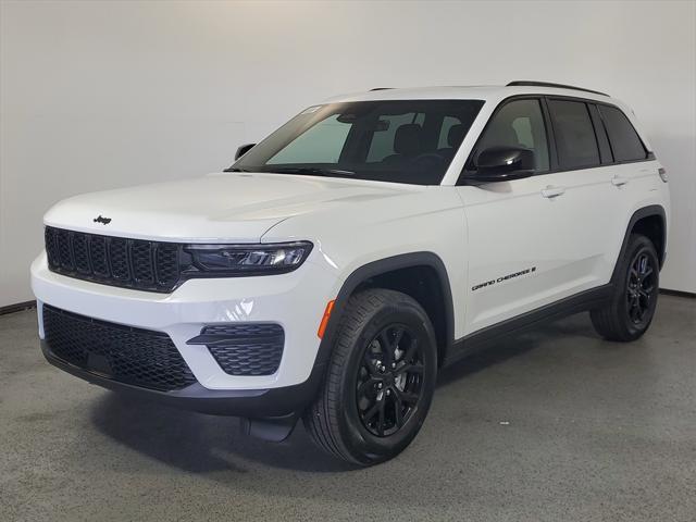 new 2025 Jeep Grand Cherokee car, priced at $45,385
