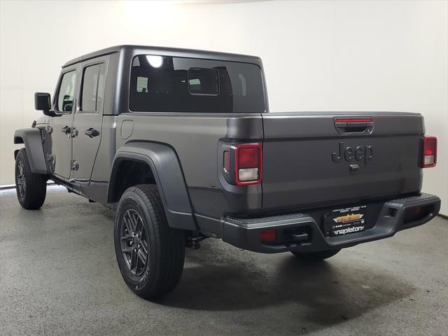 new 2025 Jeep Gladiator car, priced at $43,063