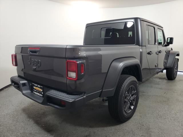 new 2025 Jeep Gladiator car, priced at $43,063