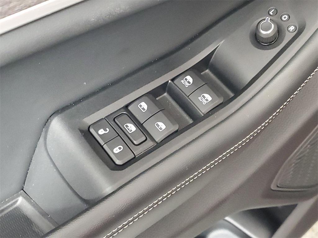 used 2023 Jeep Grand Cherokee car, priced at $28,688