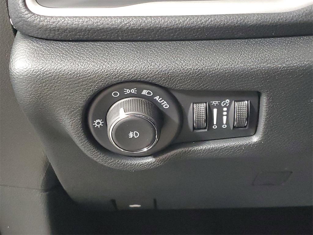new 2026 Chrysler Pacifica car, priced at $47,735