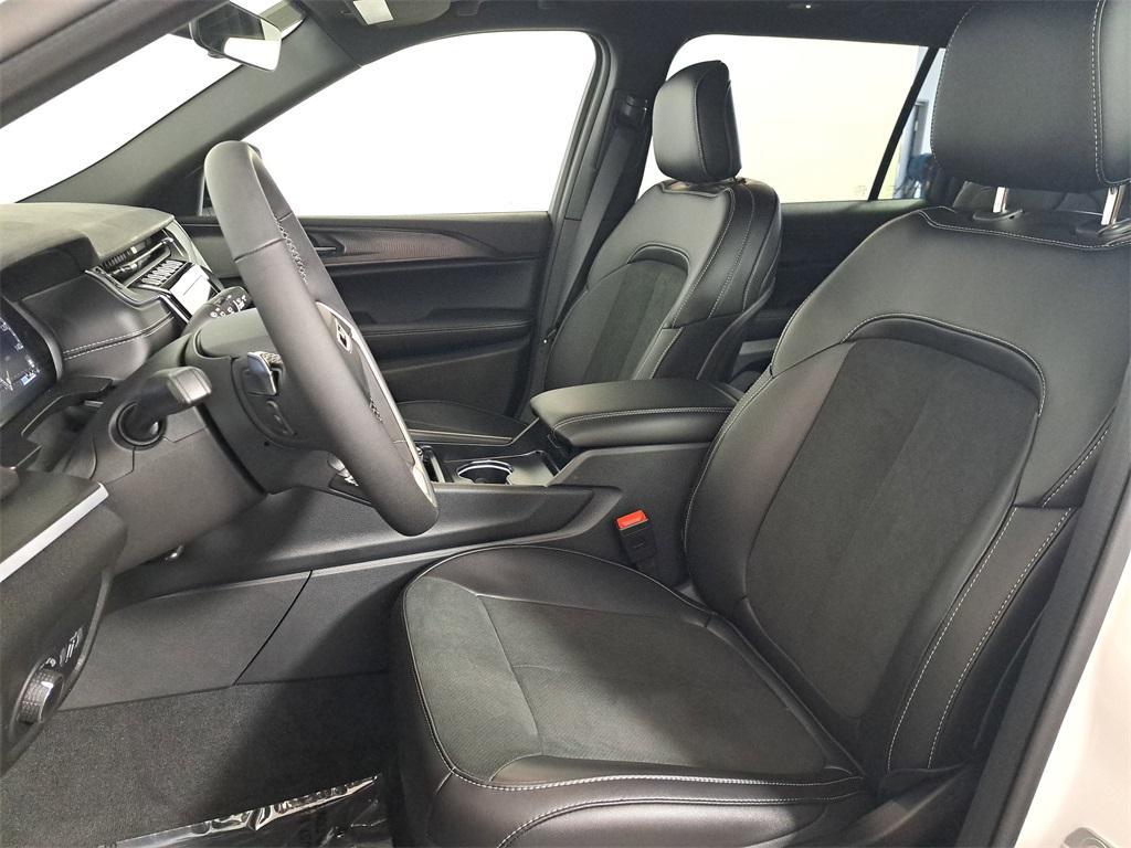 new 2025 Jeep Grand Cherokee L car, priced at $45,280