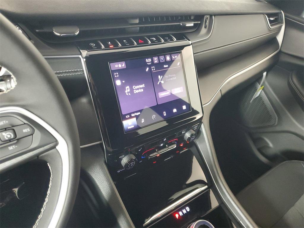 new 2025 Jeep Grand Cherokee L car, priced at $37,315