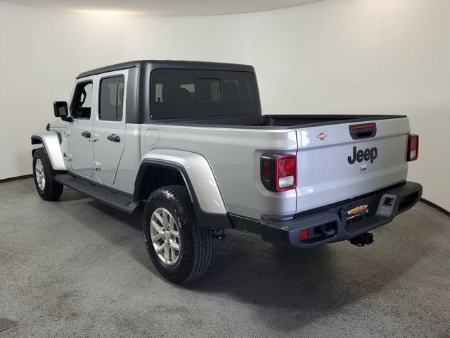 new 2023 Jeep Gladiator car, priced at $45,832