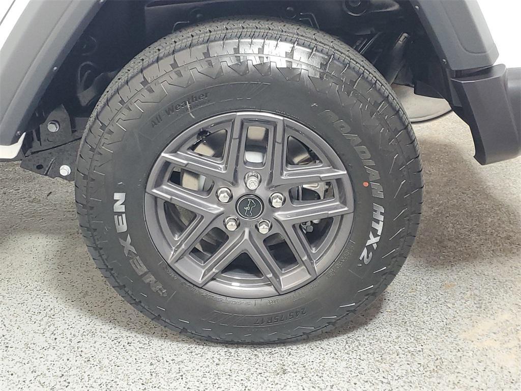 new 2025 Jeep Wrangler car, priced at $46,704