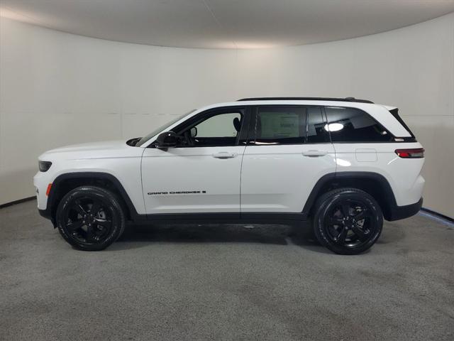 new 2025 Jeep Grand Cherokee car, priced at $42,132