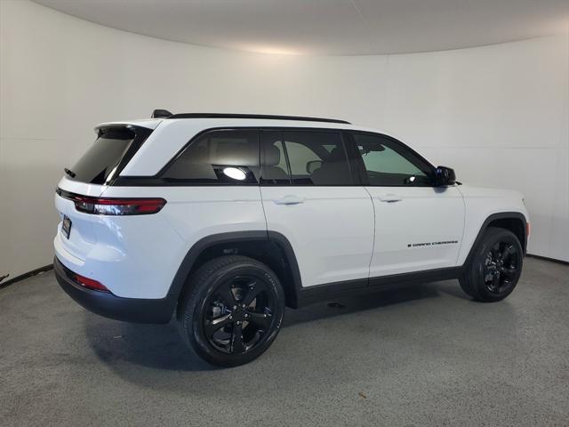 new 2025 Jeep Grand Cherokee car, priced at $42,132