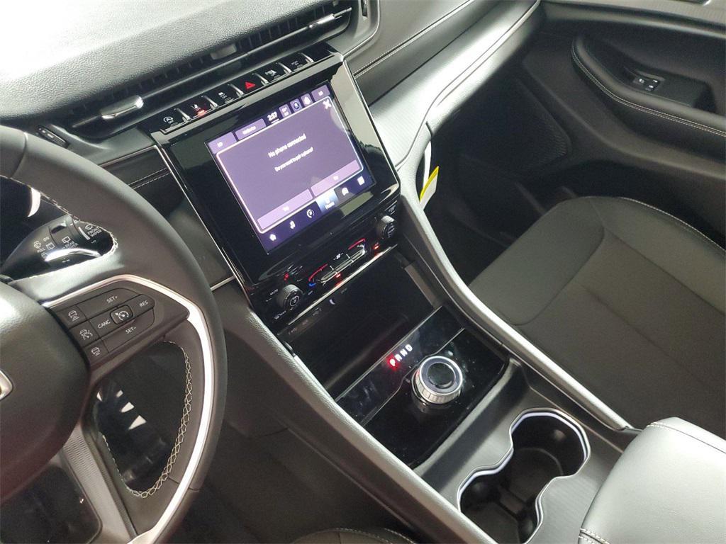 new 2025 Jeep Grand Cherokee car, priced at $32,961