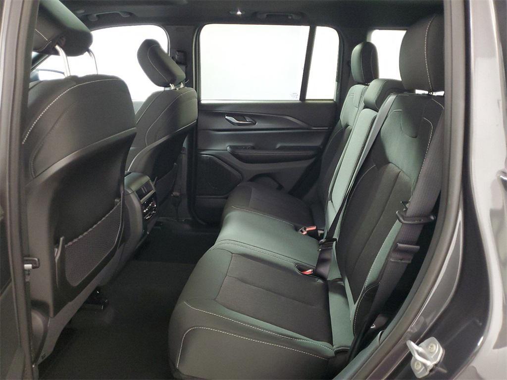 new 2025 Jeep Grand Cherokee car, priced at $32,961