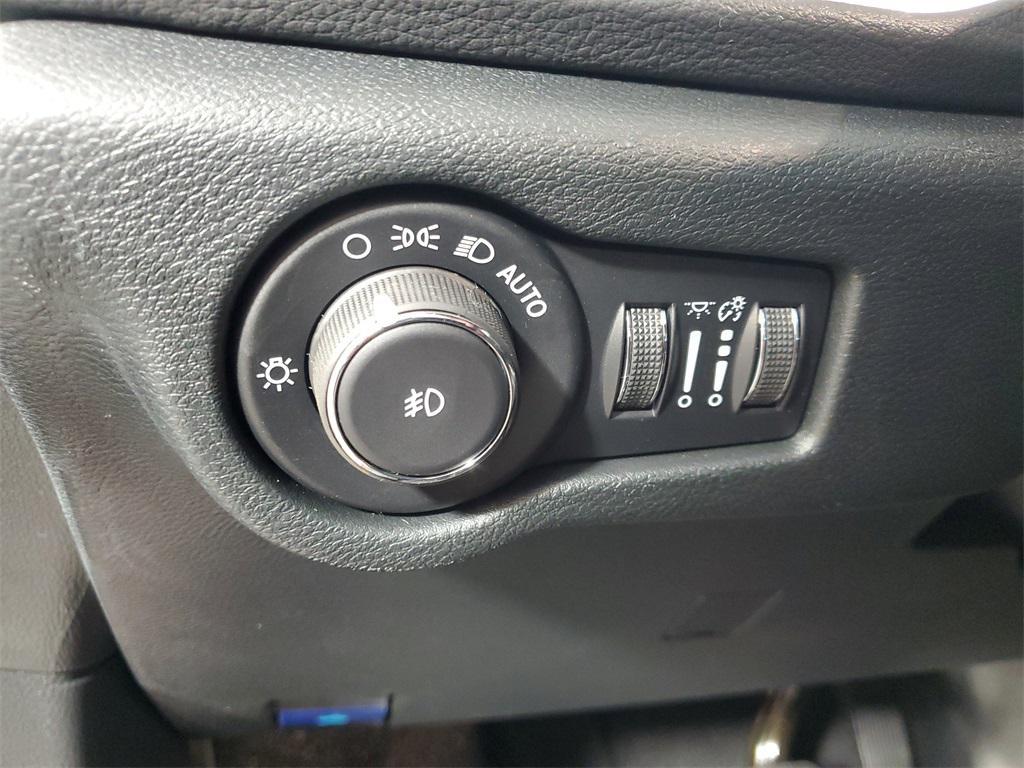 new 2026 Chrysler Pacifica car, priced at $49,961