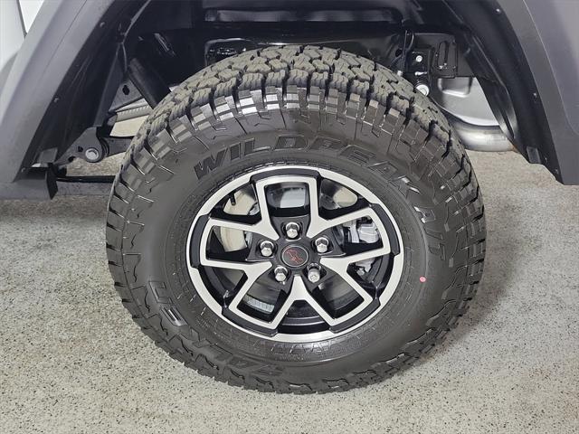 new 2025 Jeep Gladiator car, priced at $49,444