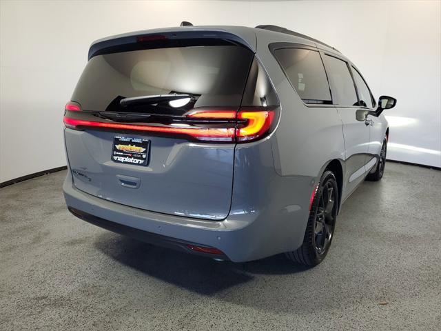 new 2024 Chrysler Pacifica car, priced at $43,112