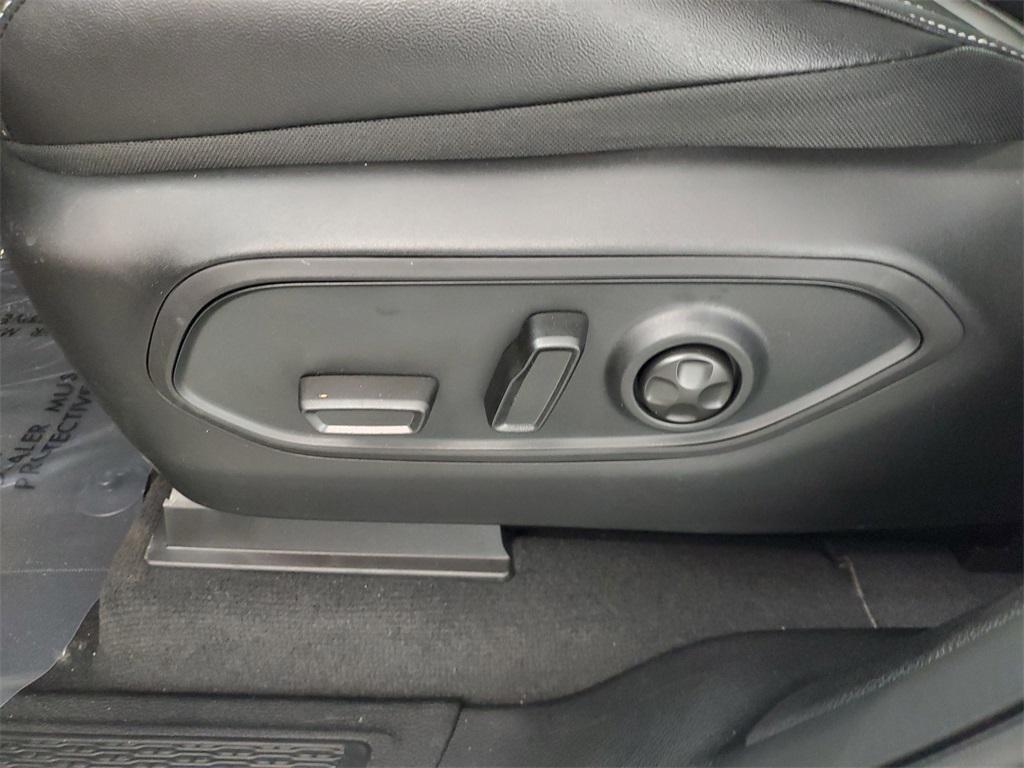 new 2025 Jeep Grand Cherokee L car, priced at $54,060