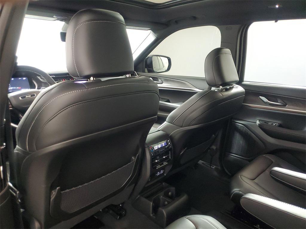 new 2025 Jeep Grand Cherokee L car, priced at $54,060