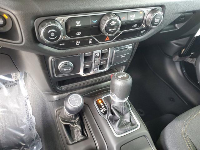 new 2025 Jeep Wrangler car, priced at $45,273