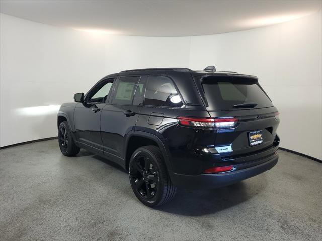 new 2025 Jeep Grand Cherokee car, priced at $42,703