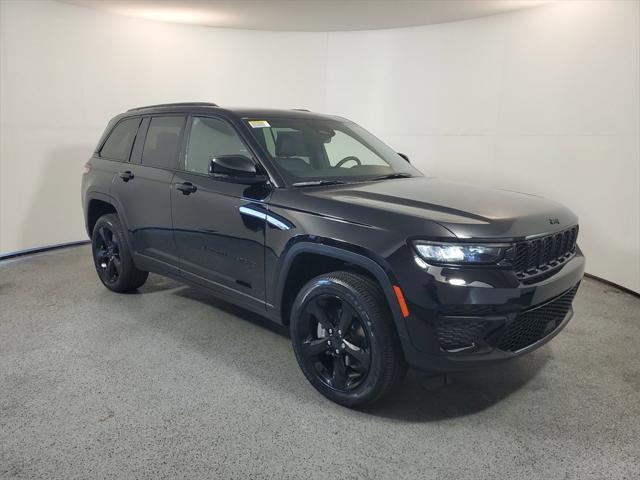 new 2025 Jeep Grand Cherokee car, priced at $44,703