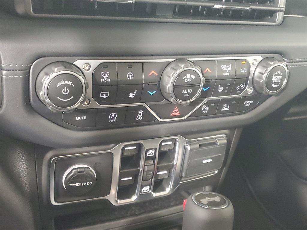new 2025 Jeep Wrangler car, priced at $51,199