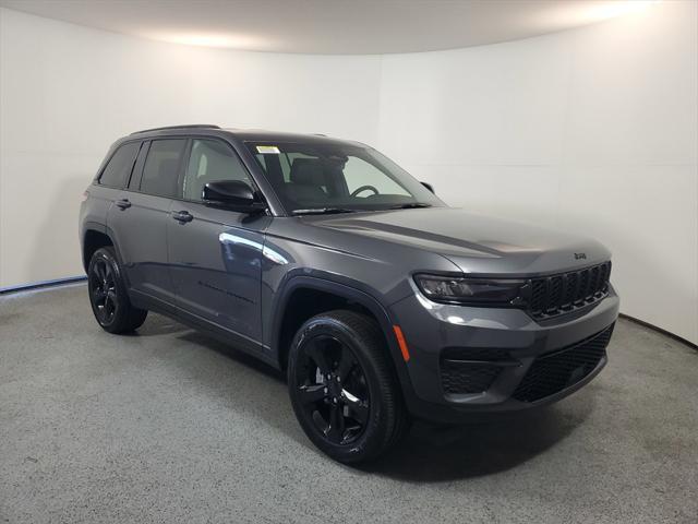 new 2025 Jeep Grand Cherokee car, priced at $45,768