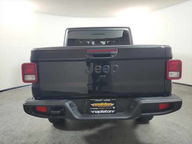 new 2025 Jeep Gladiator car, priced at $43,063