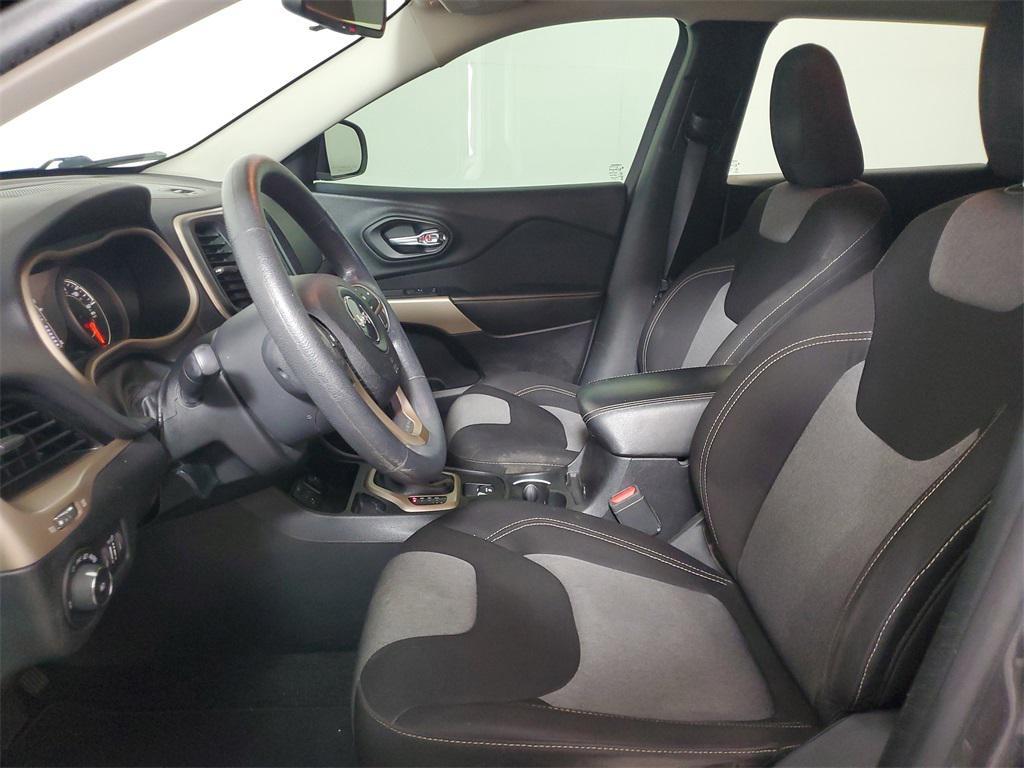 used 2018 Jeep Cherokee car, priced at $9,998