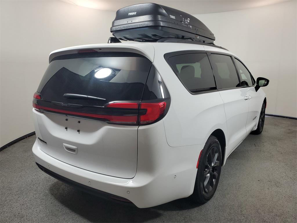 new 2025 Chrysler Pacifica car, priced at $45,400