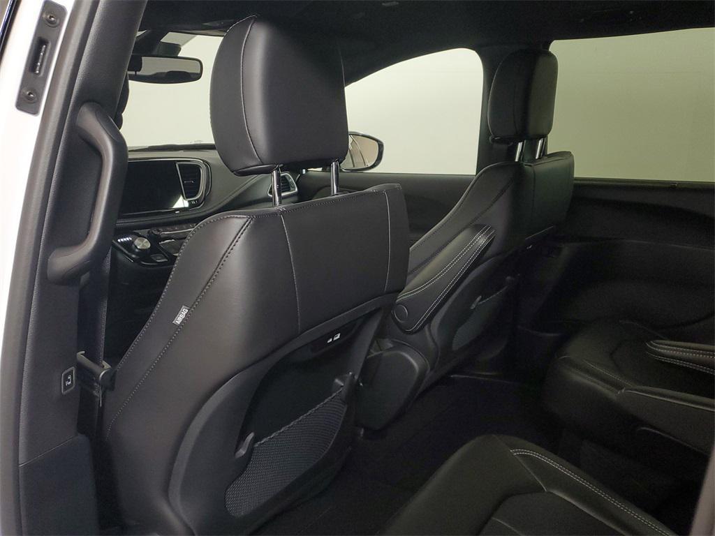 new 2025 Chrysler Pacifica car, priced at $45,400
