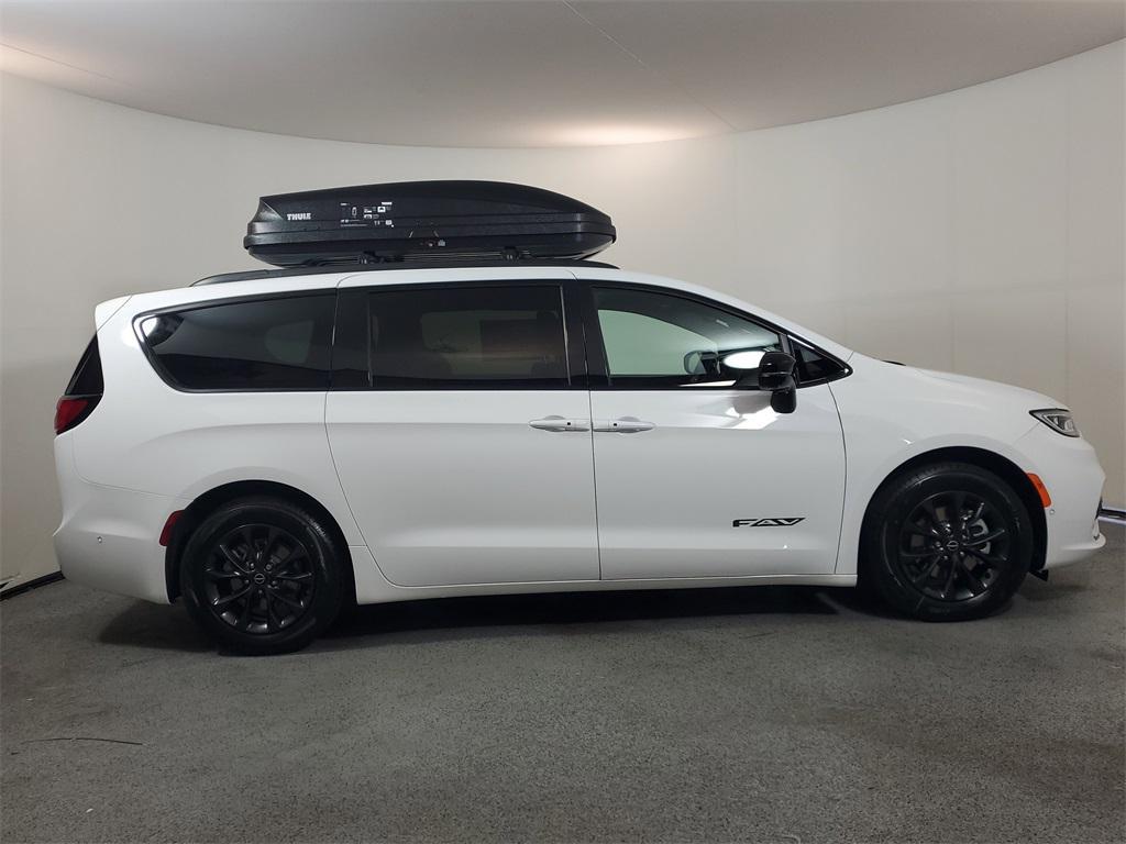 new 2025 Chrysler Pacifica car, priced at $45,400