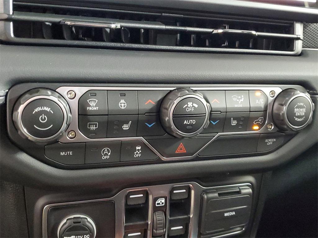 new 2025 Jeep Wrangler car, priced at $59,389