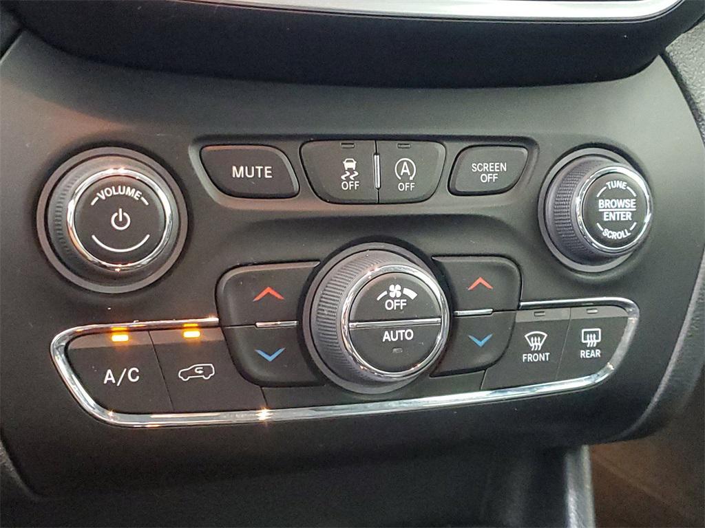 used 2022 Jeep Cherokee car, priced at $21,488