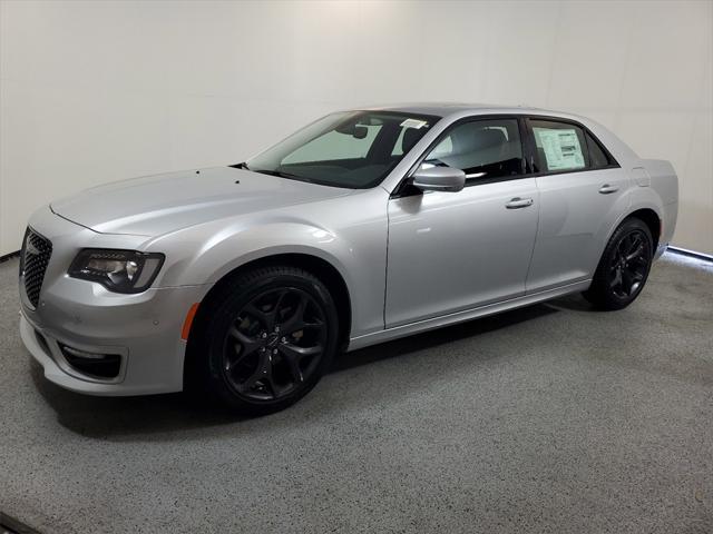 new 2023 Chrysler 300 car, priced at $33,000