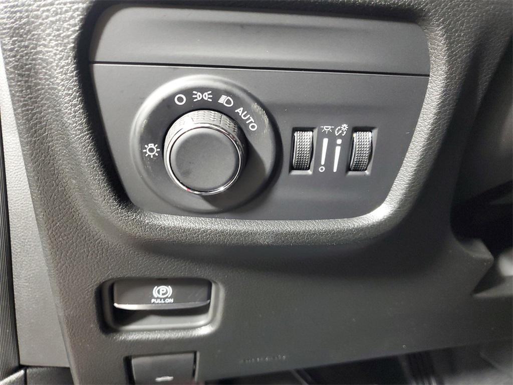 new 2025 Jeep Grand Cherokee L car, priced at $38,183