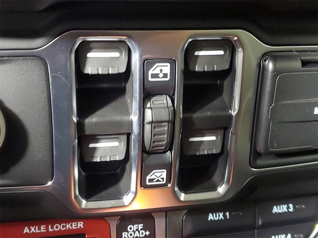 new 2025 Jeep Gladiator car, priced at $55,779