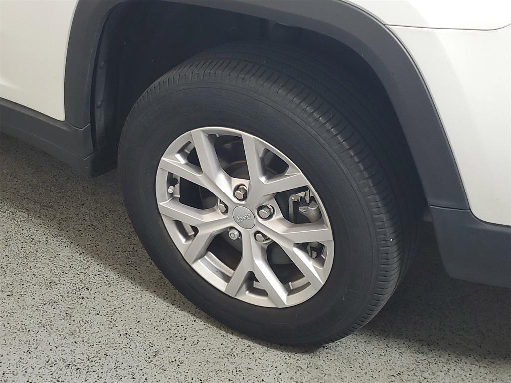 used 2021 Jeep Grand Cherokee L car, priced at $27,588