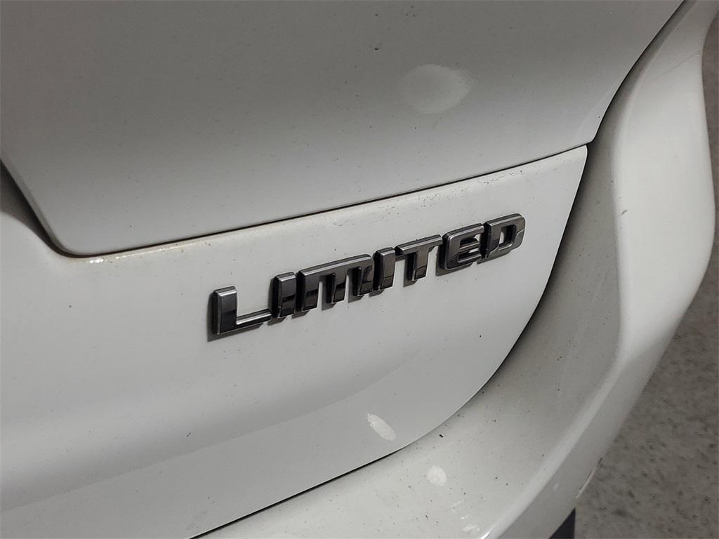 used 2021 Jeep Grand Cherokee L car, priced at $27,588